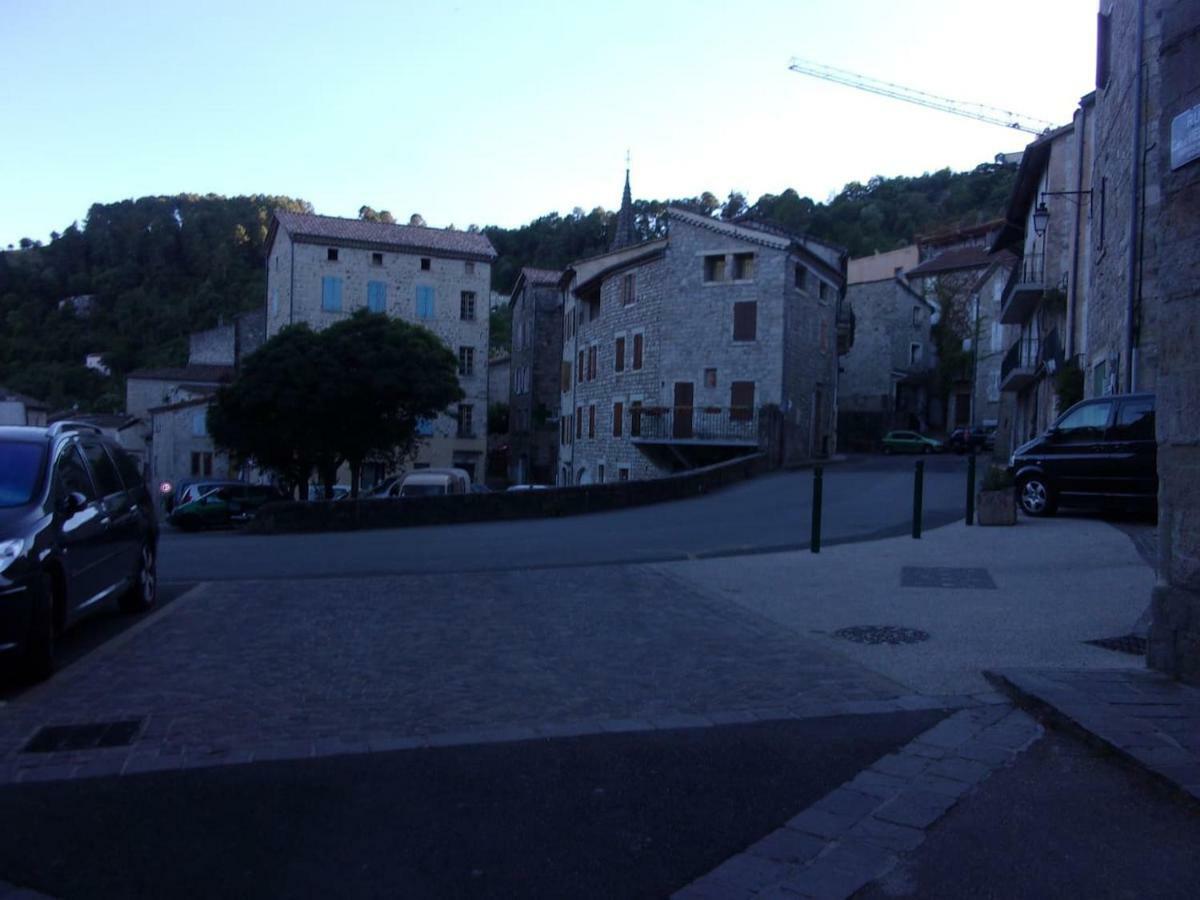 Triplex Douillet Villa Largentiere Bagian luar foto