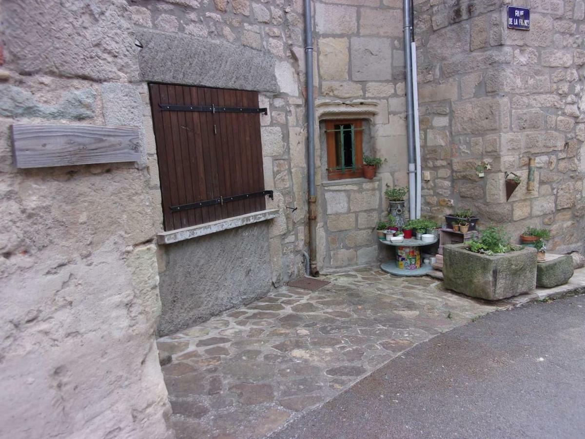 Triplex Douillet Villa Largentiere Bagian luar foto